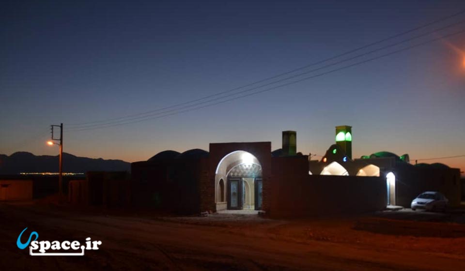 نمای بیرونی اقامتگاه بوم گردی مهروماه کویر - ابوزیدآباد کاشان - روستای حسین آباد
